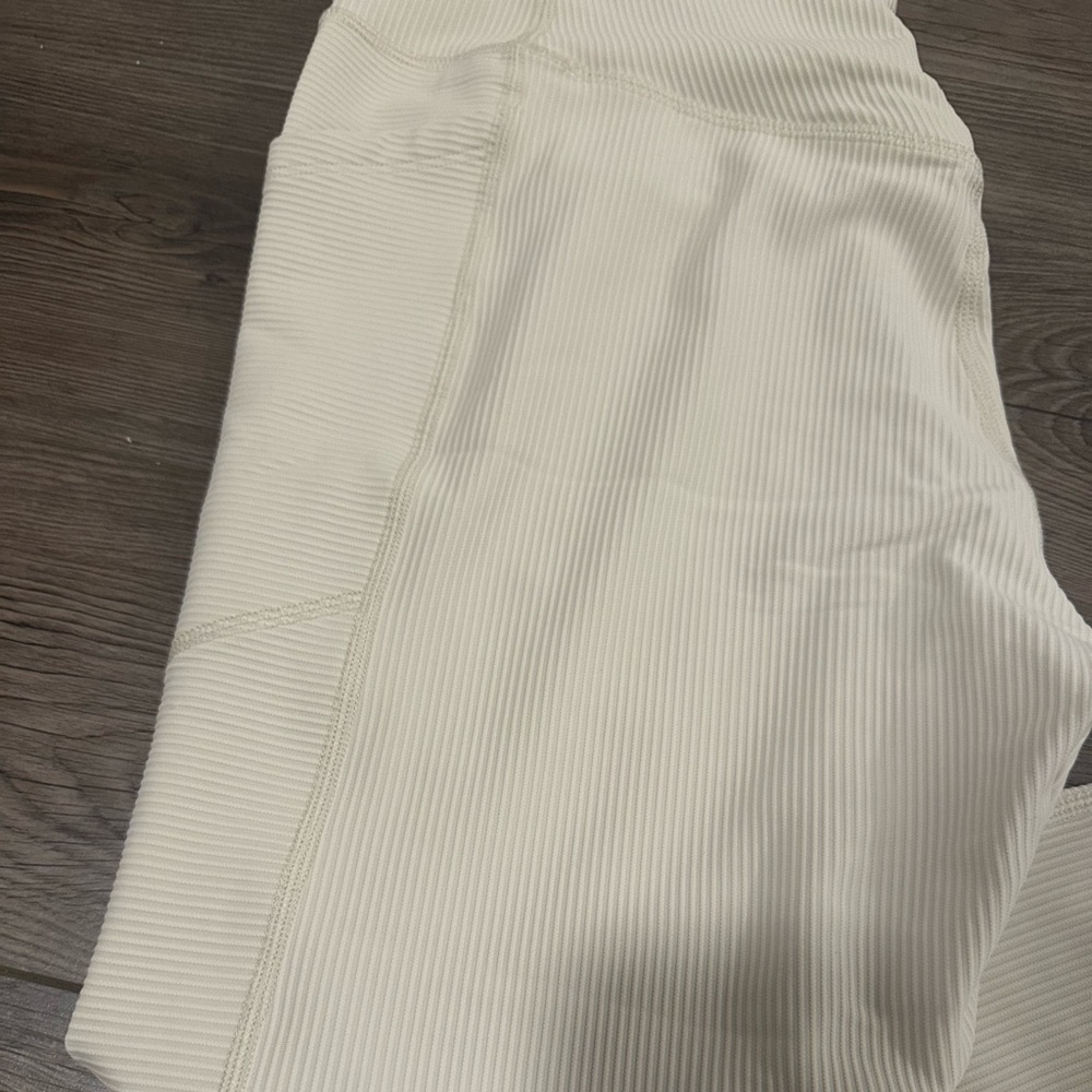 Old Navy Active Powersoft Leggings - Picture 3 of 8